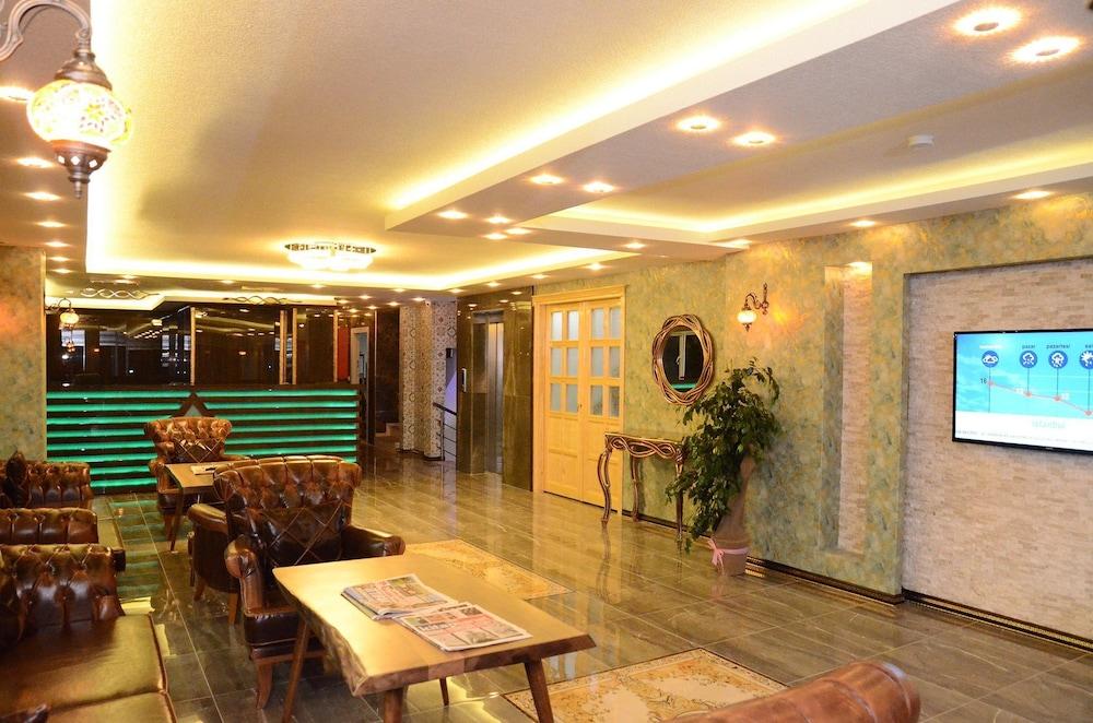 Karacalar Suit Otel - Lobby Sitting Area