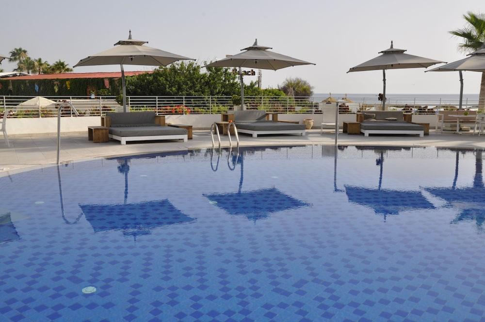 Sousse Pearl Marriott Resort & Spa - Infinity Pool