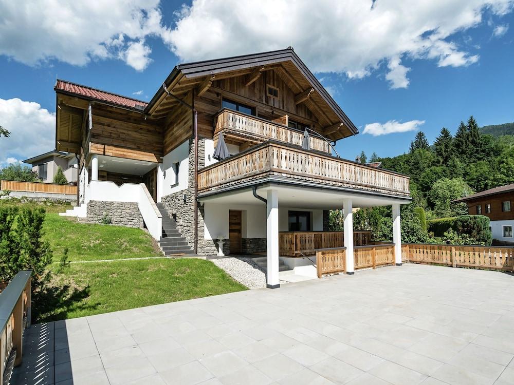 Luxurious Holiday Home with Hot Tub in Wagrain Austria - Exterior
