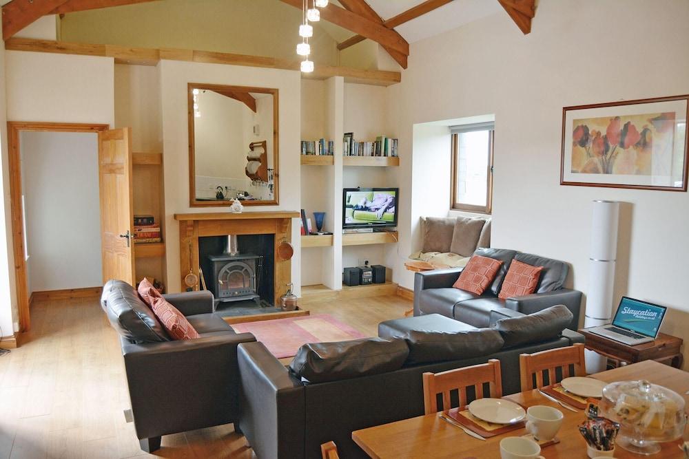 A spacious barn conversion with charming features near Looe - Featured Image