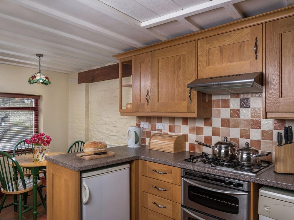 Nice Holidayhome With Lovely View Over the Valley - Private kitchen