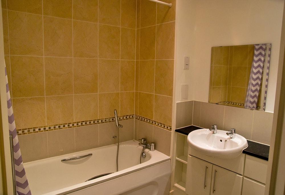 Icon Becket Apartment - Bathroom