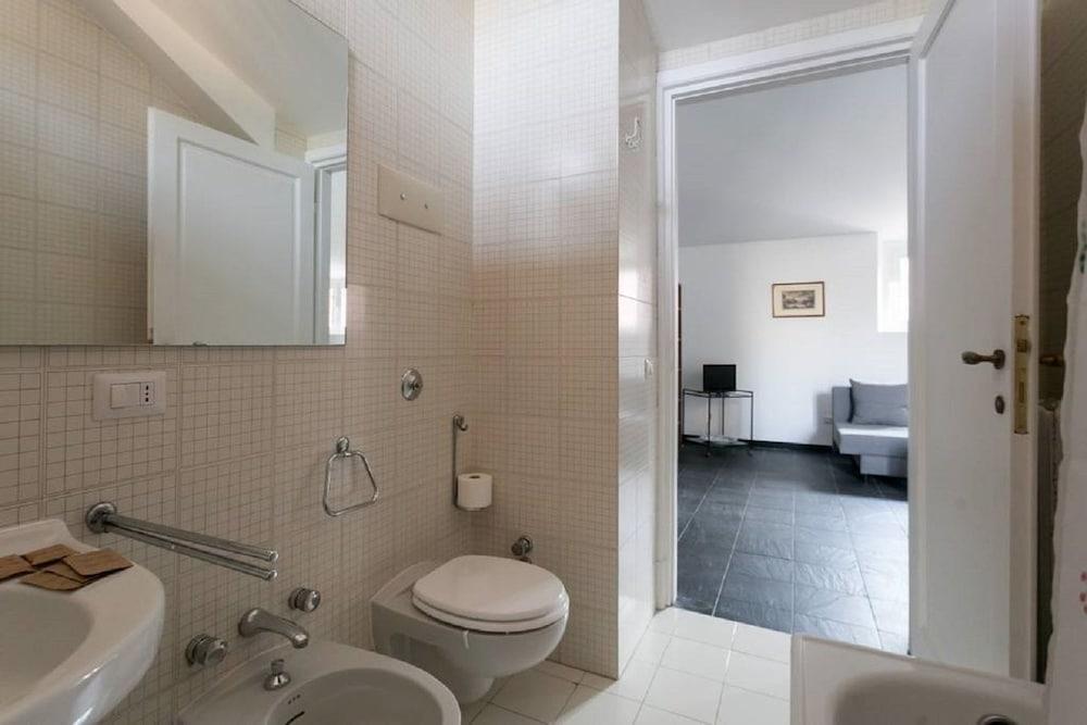 Amedei Apartment int. 11 - Bathroom