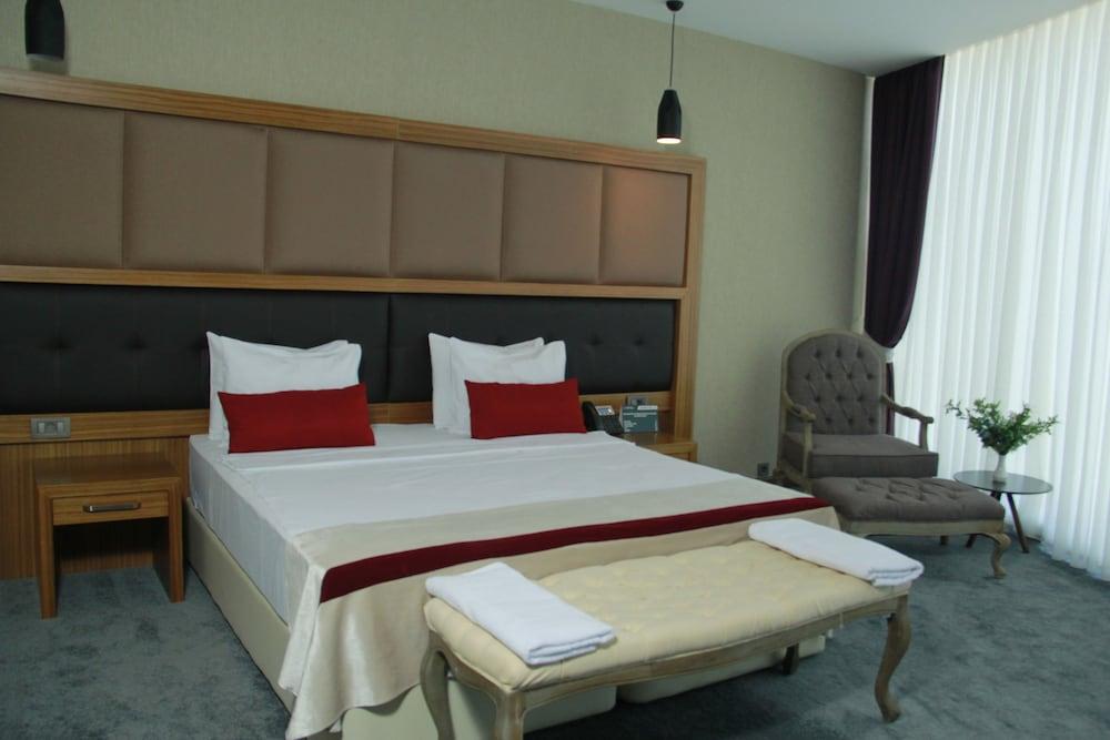 Sky Hotel Baku - Room