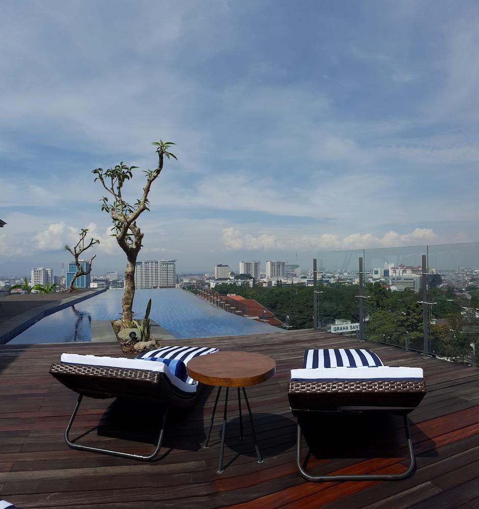 Janevalla Bandung - Rooftop Pool