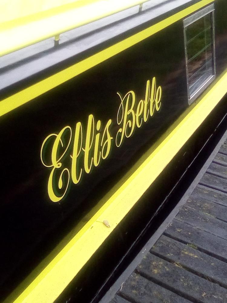Ellis Belle - Exterior