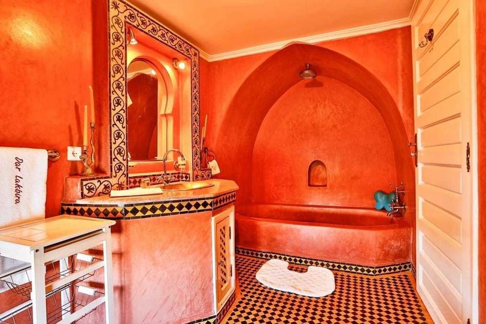 Dar Kbira - Bathroom