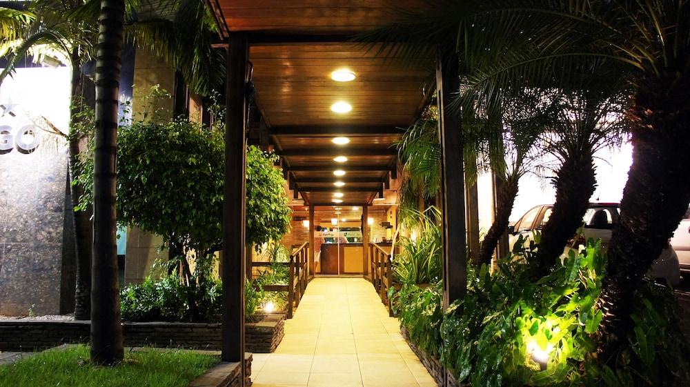 Hotel Aconchego - Interior Entrance