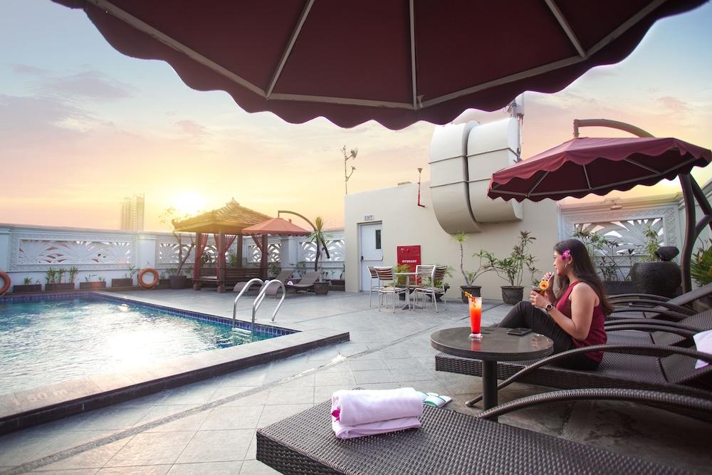 Arion Suite Hotel Kemang - Rooftop Pool