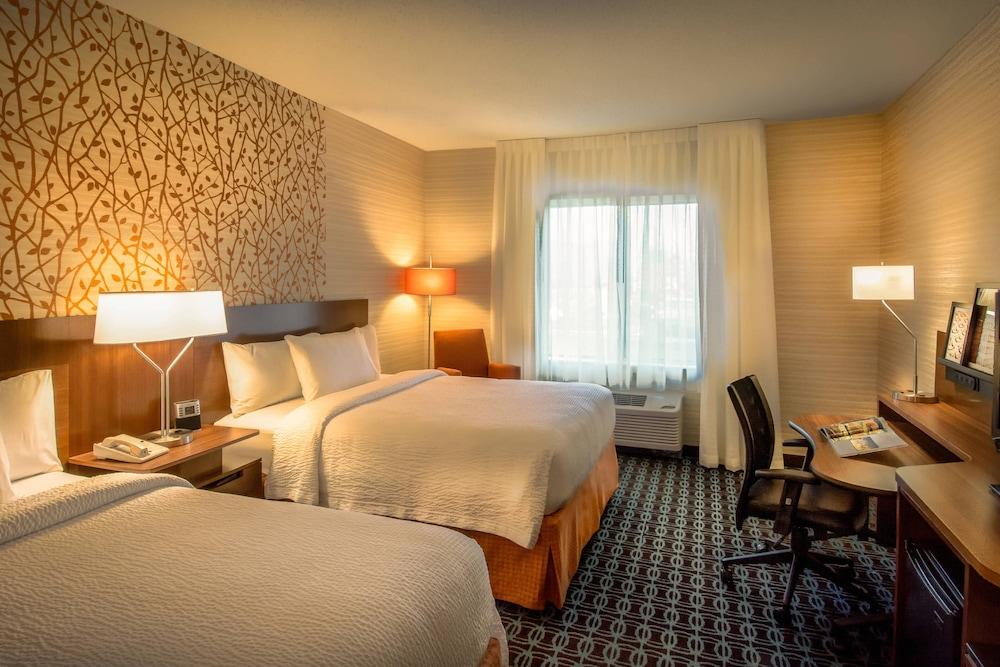 Fairfield Inn & Suites by Marriott at Dulles Airport - Room
