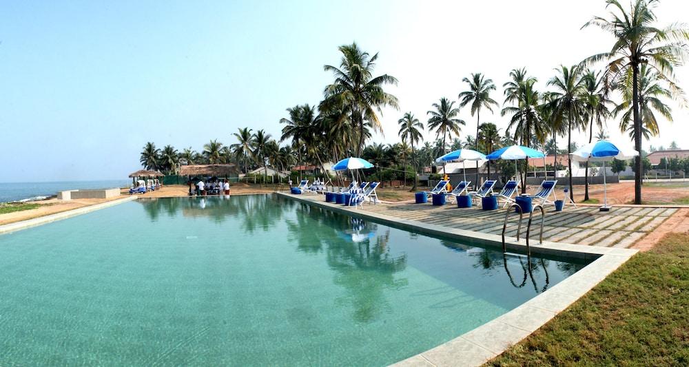 Jetwing Lagoon - Outdoor Pool