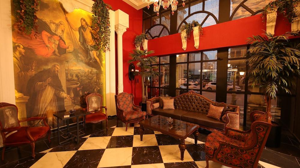 Ronesans Life Hotel - Lobby Sitting Area