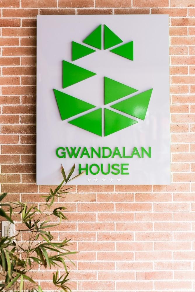 Gwandalan House - Exterior detail