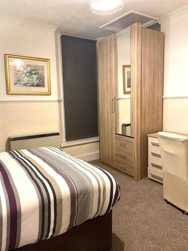 Seaford Lodge Apartments - Interior