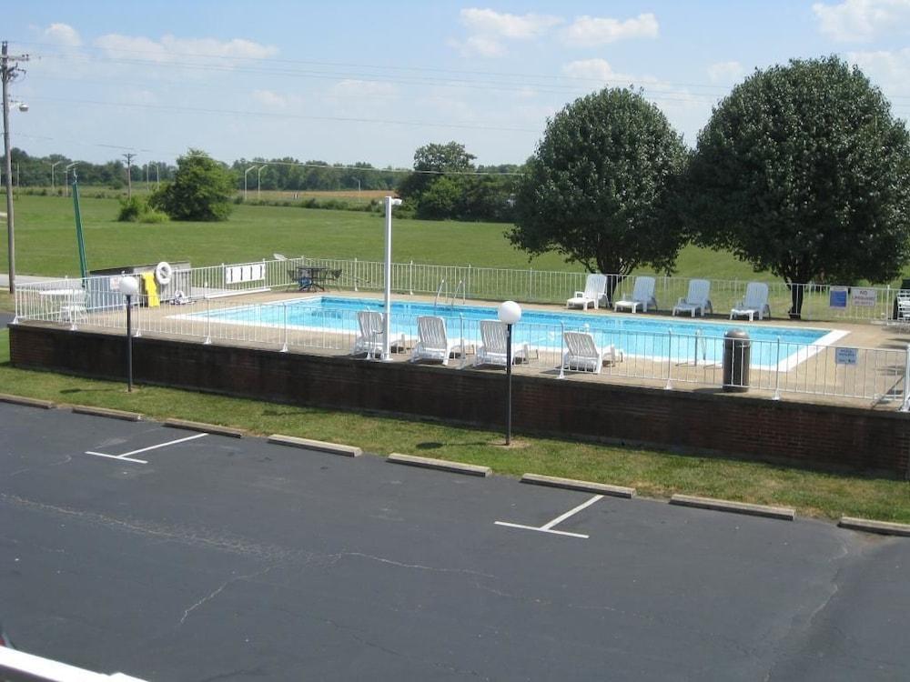 بريس إن - Outdoor Pool