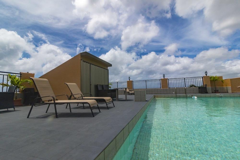 SureStay Hotel by Best Western Guam Airport South - Rooftop Pool