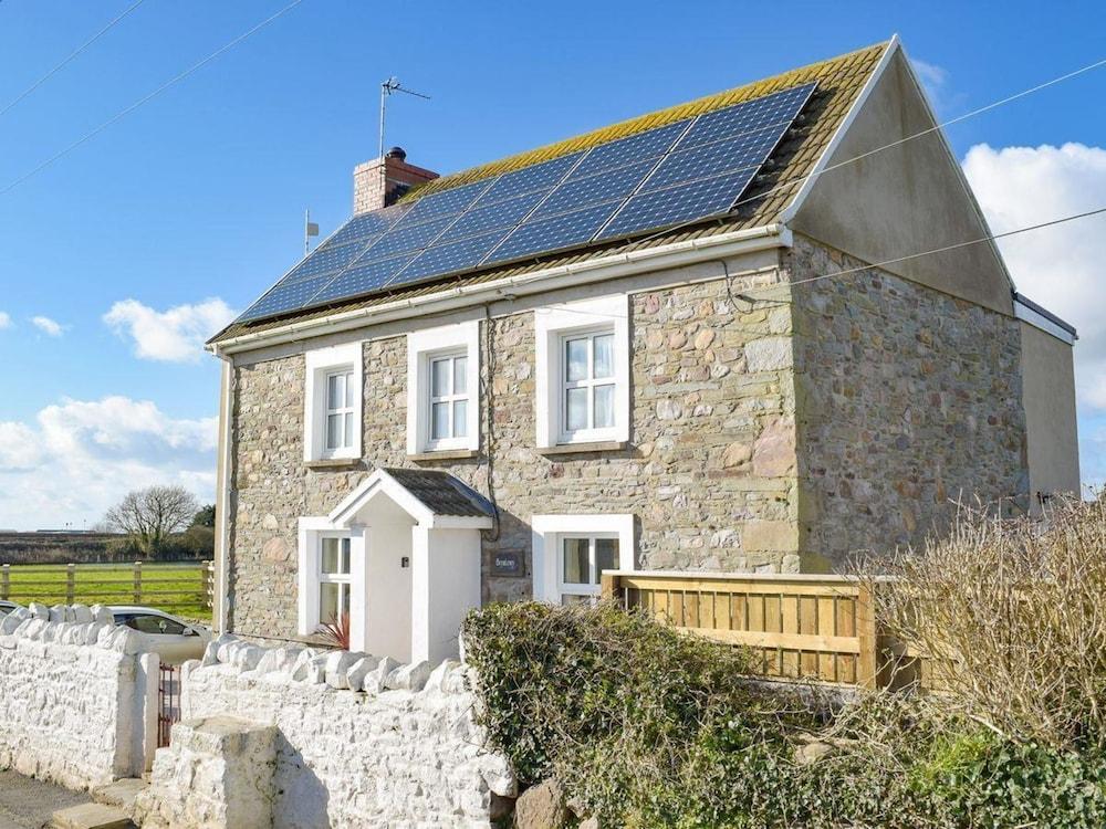 Bryntowy Cottage - Featured Image
