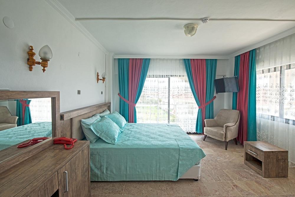 Hotel Paris - Room