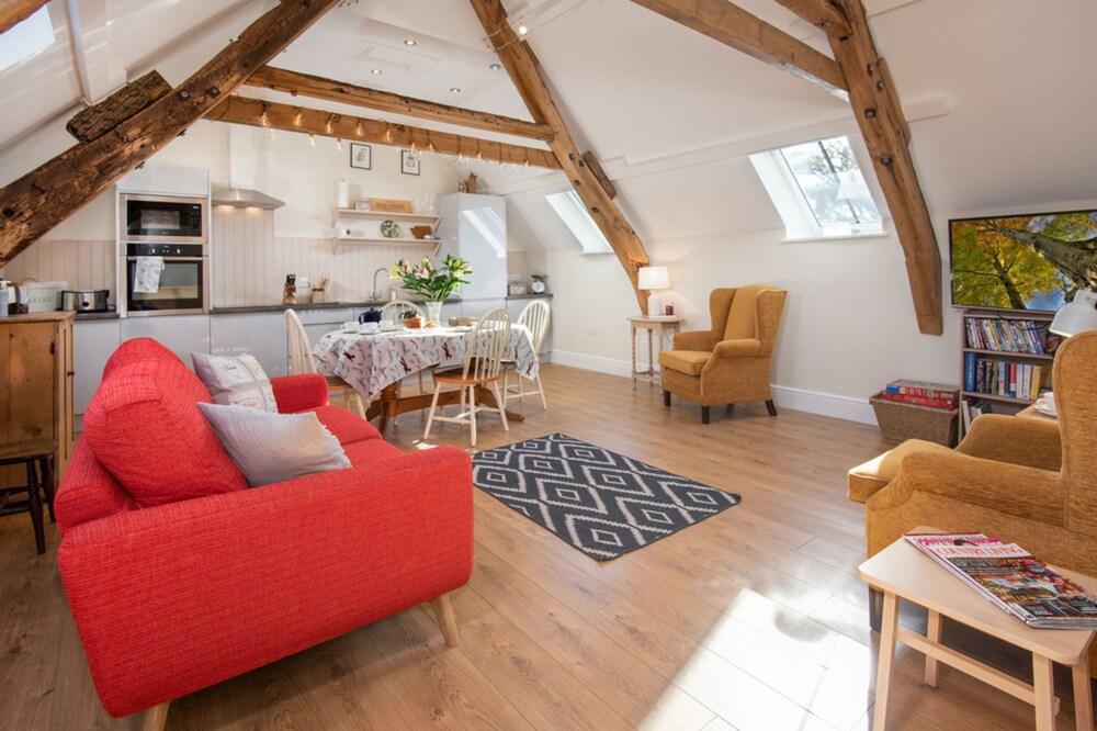 The Hayloft Cottage - Featured Image