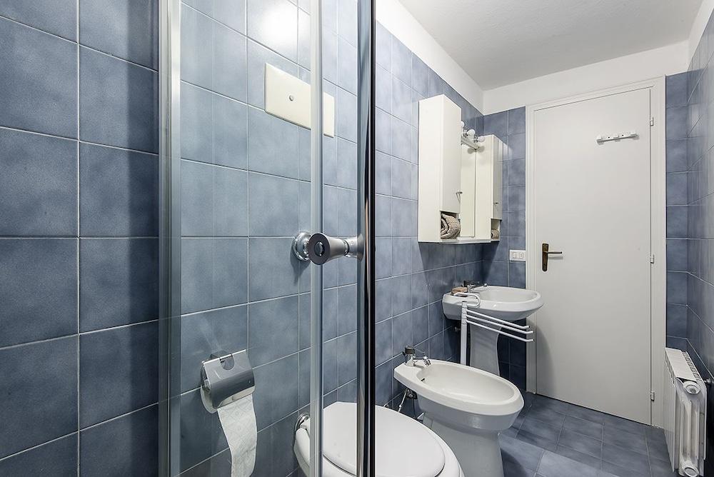 Shortstays Vittoria Arconati - Bathroom