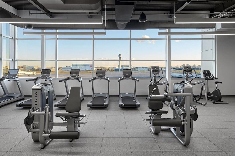Calgary Airport Marriott In-Terminal Hotel - Fitness Facility