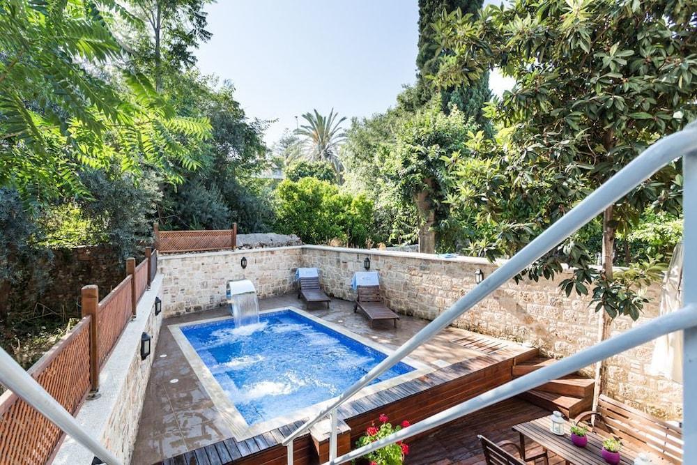 Villa Mavi Luxury Aparts - Outdoor Pool