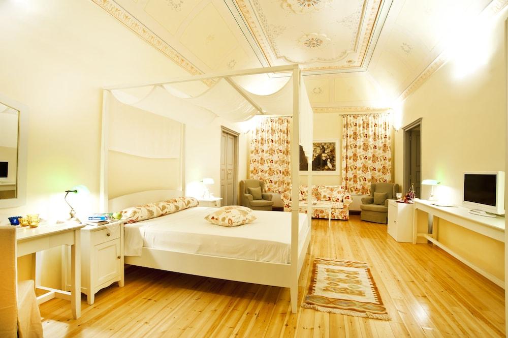 Markezinis Suites - Guestroom