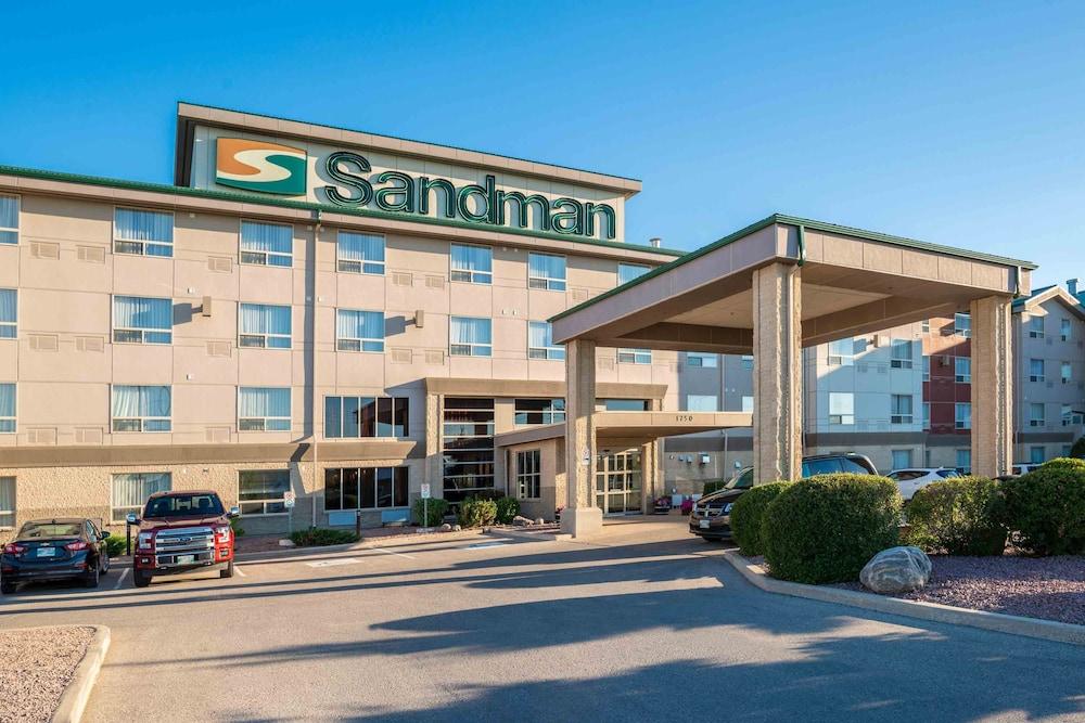 Sandman Hotel & Suites Winnipeg Airport - Exterior