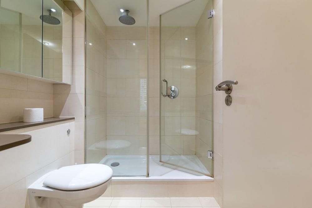 Austin David Apartments - Stylish - Bathroom