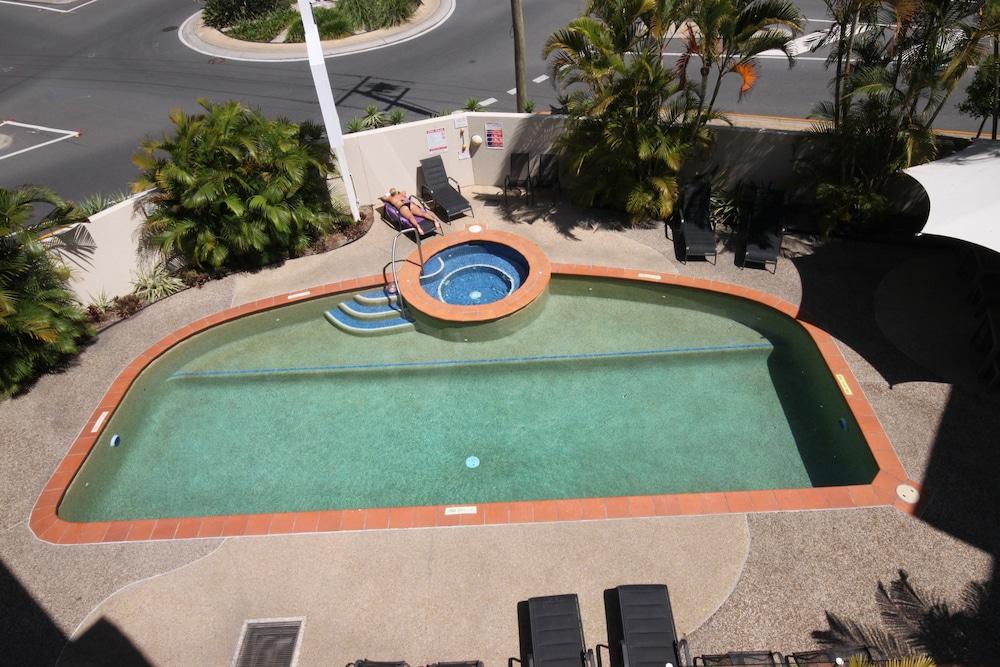 Aruba Beach Resort - Outdoor Pool