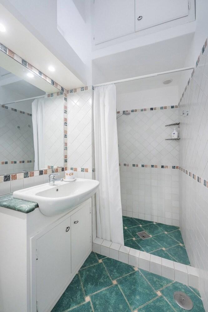 كاسا فينتروسا، أناكابري - Bathroom