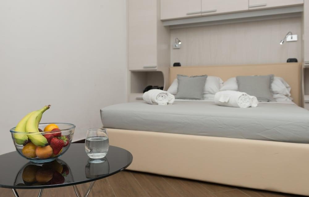 Andenis Luxury House - Room