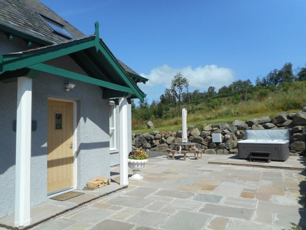 Rose Cottage With Hot Tub Near Glenshee,perthshire - Featured Image