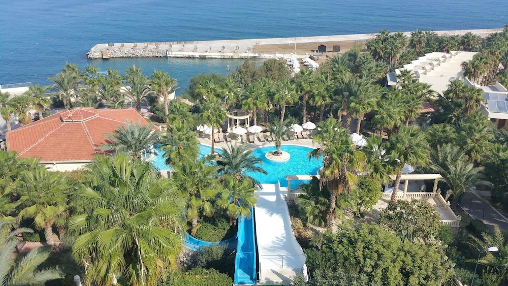 Oscar Resort Hotel - Aerial View