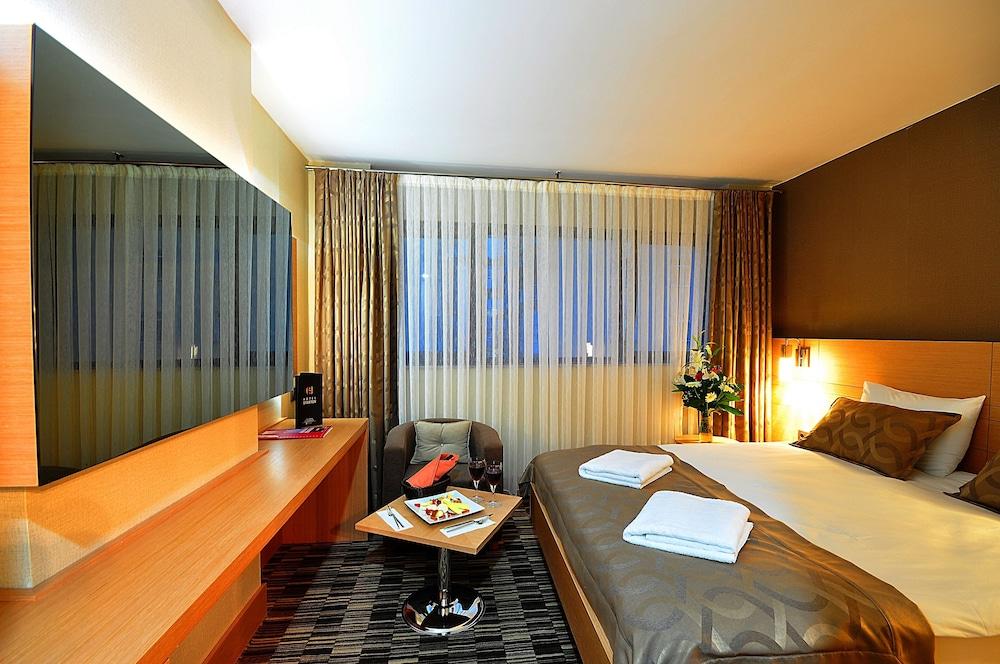 Starton Hotel - Room