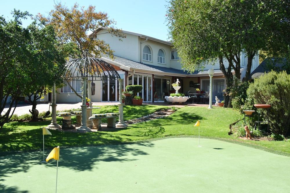 Golfer's Lodge - Property Grounds