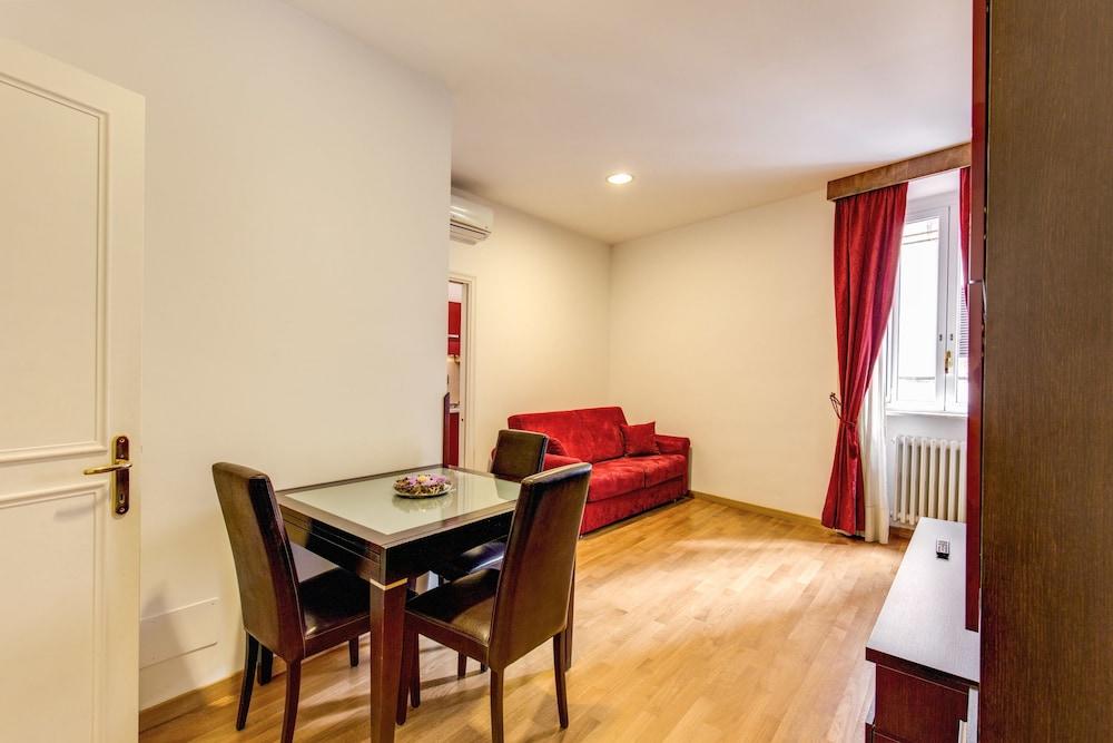 Apollo Apartments Colosseo - Featured Image