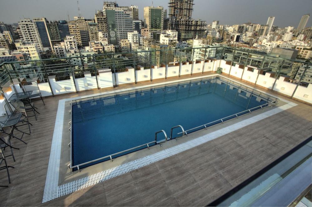 بلاتينيوم جراند - Rooftop Pool