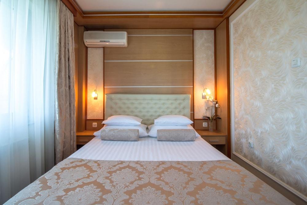 Cezar Hotel - Room