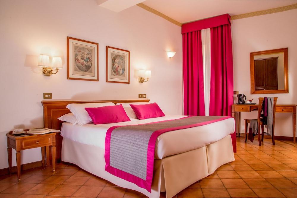 Hotel Sole Roma - Featured Image