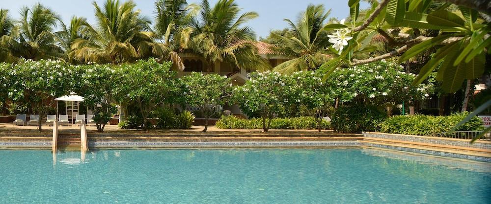 Club Mahindra Varca Beach, Goa - Pool