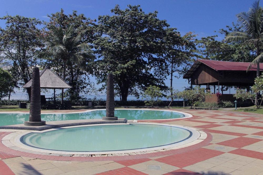 Le Grandeur Balikpapan - Outdoor Pool