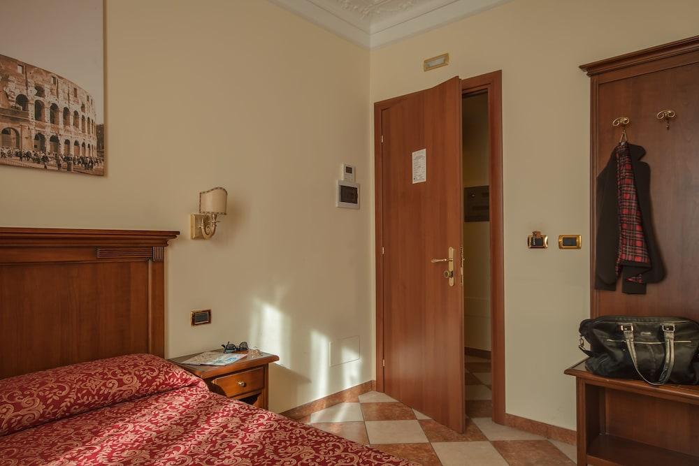 Hotel RomAntica - Room