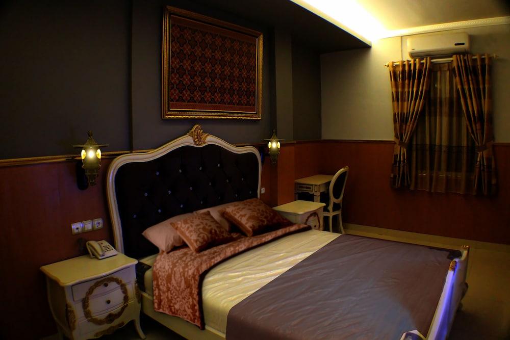 Grand Batik Inn - Room