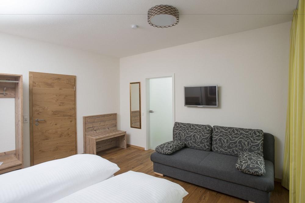 Landgasthof Zahn - Moderne Unterkunft - Guestroom