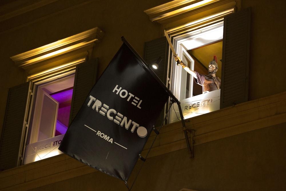 Hotel Trecento - Exterior detail