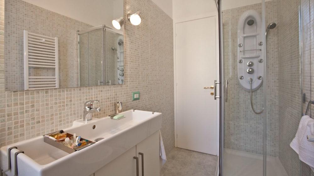 Rental In Rome Telesio - Bathroom