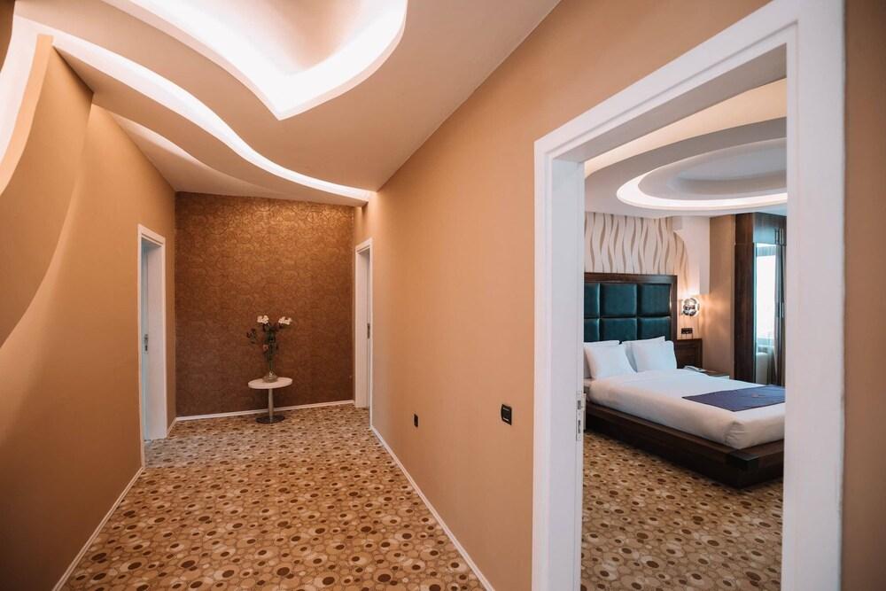 Diamond Hotel - Room
