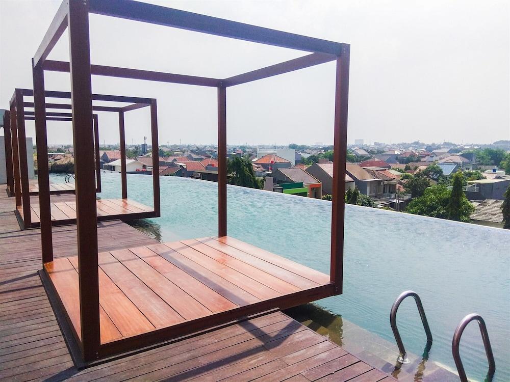 Cozy 1BR Apartment Grand Kamala Lagoon - Outdoor Pool
