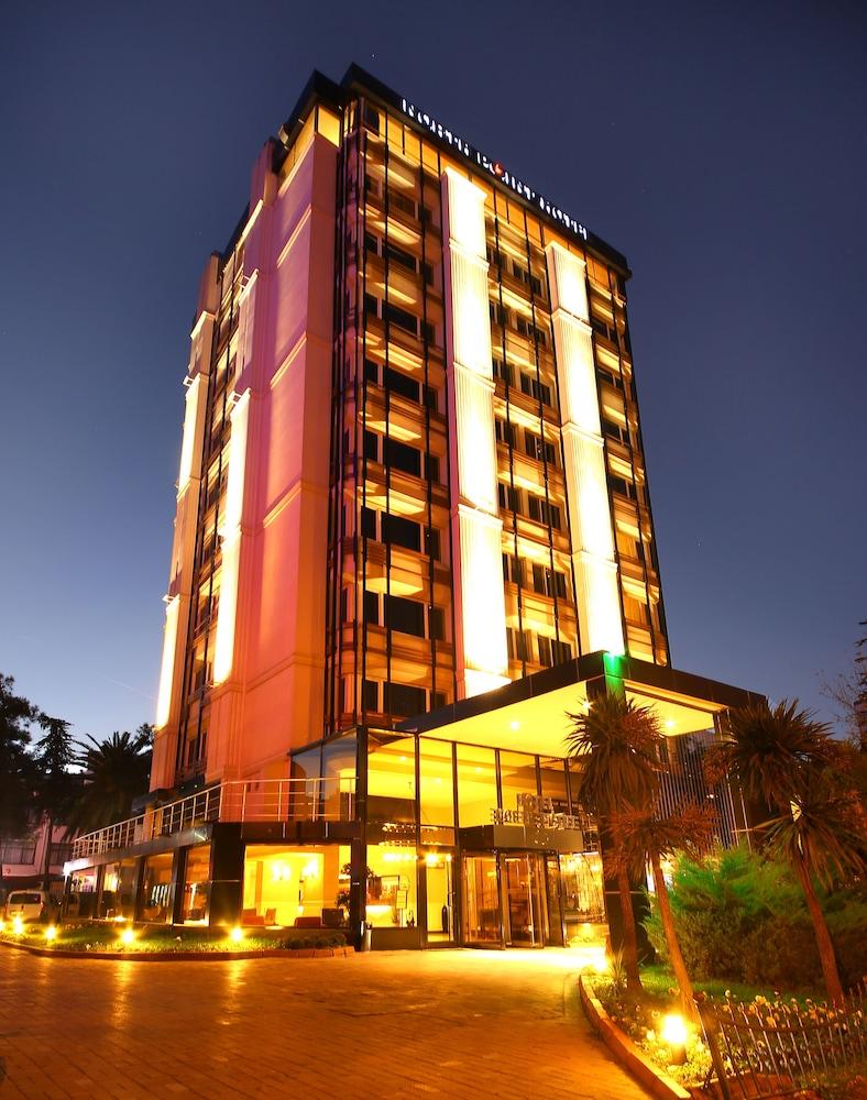 North Point Hotel - Featured Image